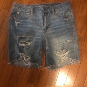 Ripped jean Bermuda shorts